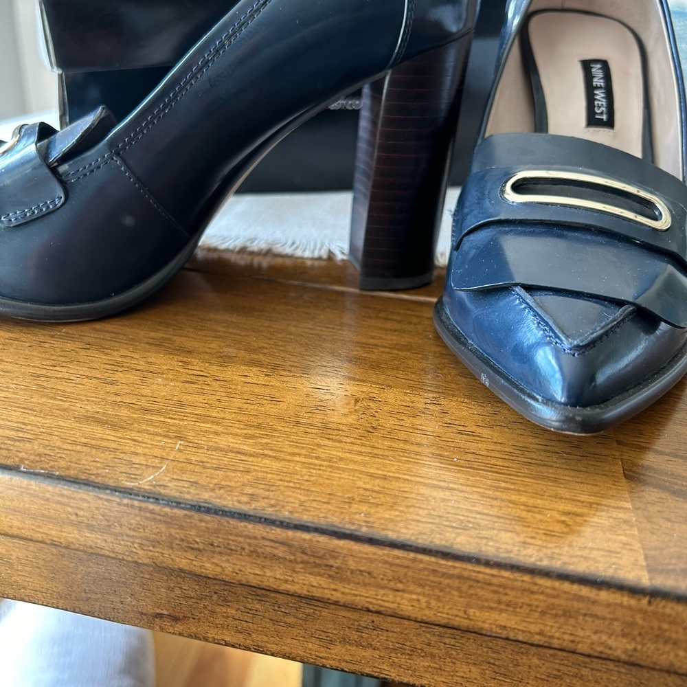 Navy Blue Nine West Heels - Picture 2 of 10